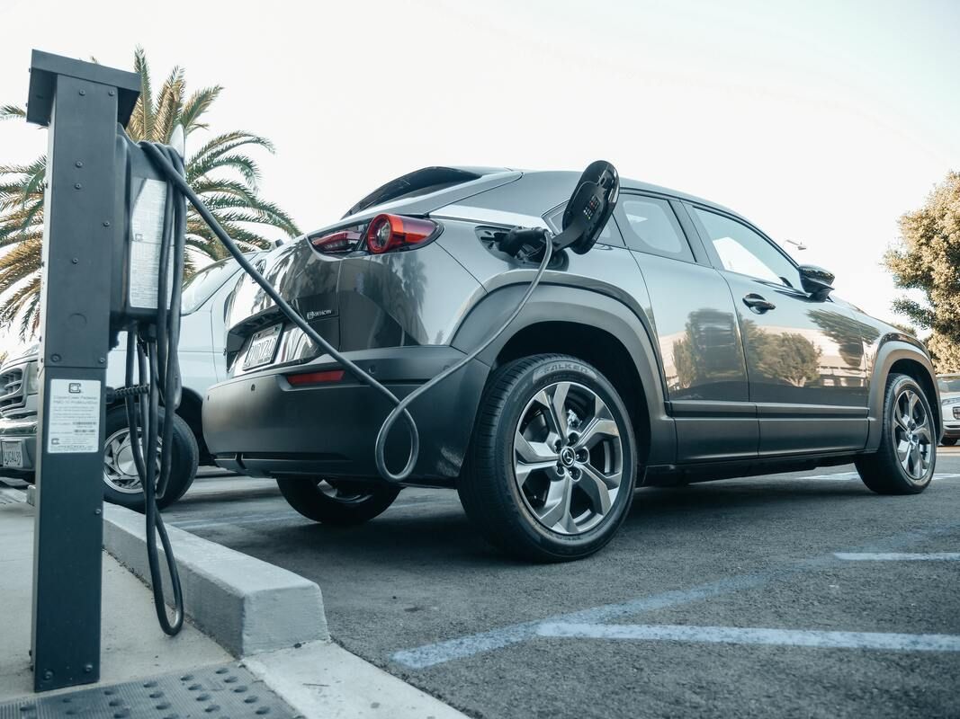 Ilustrasi mobil listrik - Sisi Lain Mobil Listrik, Permasalahan yang Sering Terjadi pada Kendaraan Ramah Lingkungan