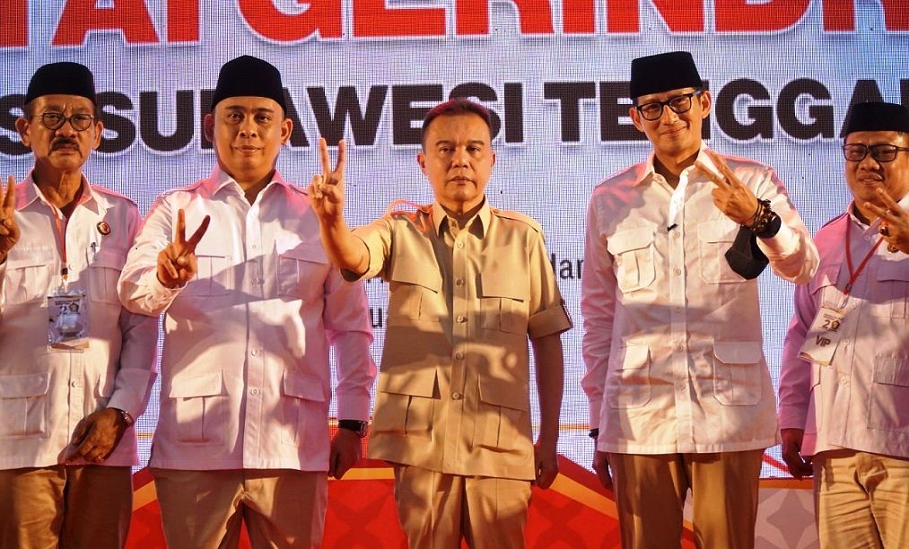 Ketua Harian DPP Partai Gerindra Sufmi Dasco Ahmad dan Wakil Ketua Dewan Pembina Partai Gerindra Sandiaga Uno saat menghadiri rakorda DPD Gerindra Sulawesi Tenggara (Sultra), Jumat (25/2/2023). Foto: Gerindra