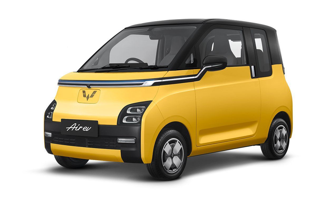 Mobil listrik wuling air ev menjadi mobil yg dijual dengan harga paling terjangkau di Indonesia