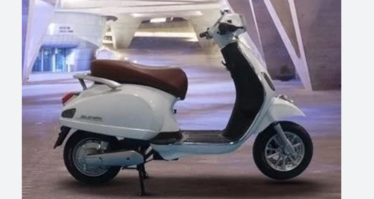 Uwinfly T3 skutik listrik mirip Vespa 