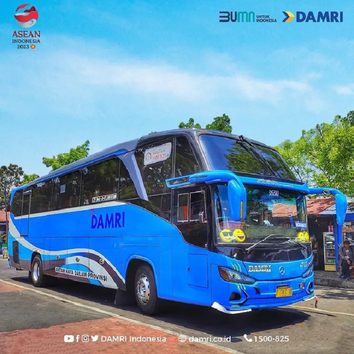Ilustrasi armada DAMRI 
