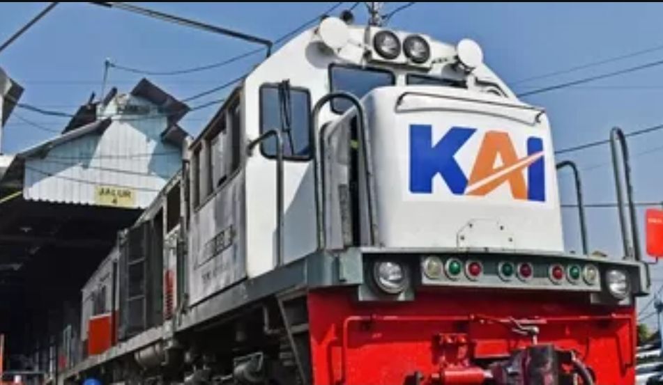 Ilustrasi kereta api PT KAI. /Antara/Siswowidodo