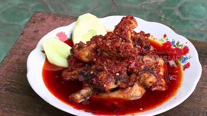 Ayam Rarang, Ayam taliwang, makanan pedas khas Lombok