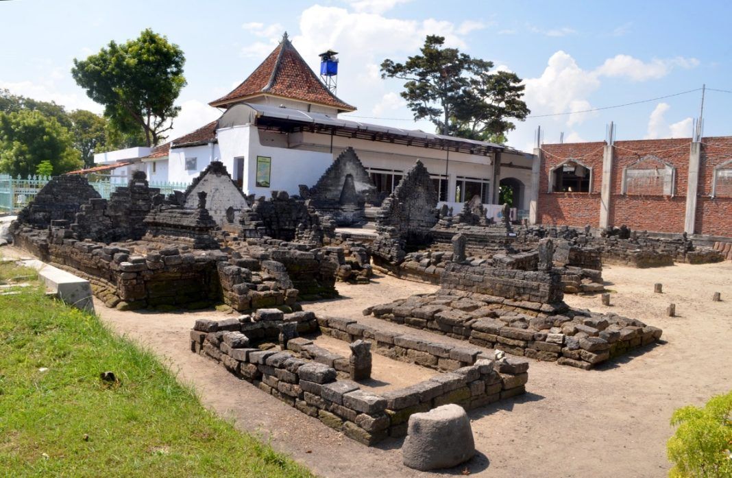 Makam Ratu Ibu, salah satu wisata religi di Sampang Madura