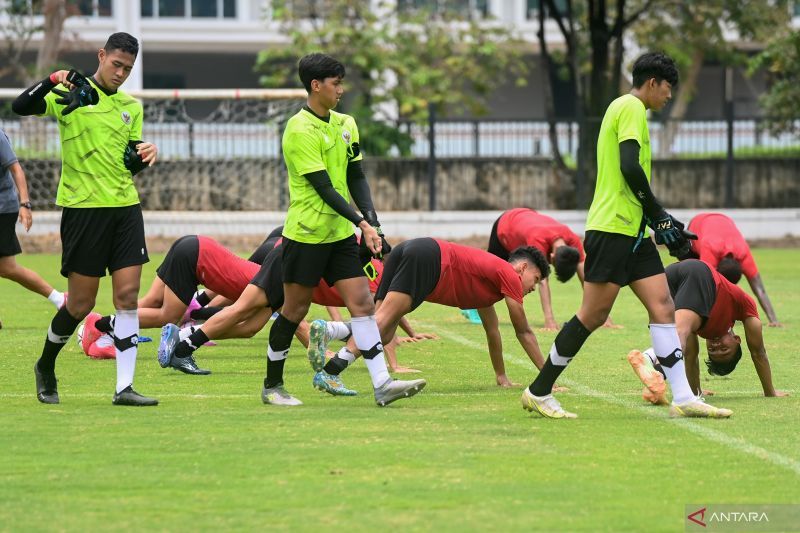 Timnas U-20 saat melakukan pemusatan latihan di  Jakarta, beberapa waktu lalu. Skuad Garuda akan menghadapi Irak, pada laga pertama Piala AFC U-20, di tashkent, Uzbekistan, Rabu ini.*