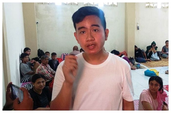 Gibran Rakabuming Raka menanggapi kebijakan masuk sekolah jam 5 pagi.