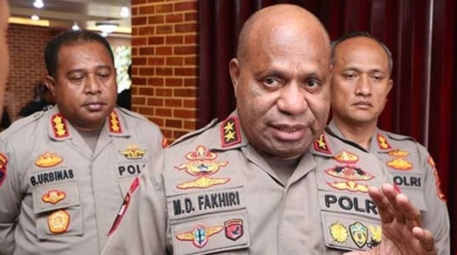 Kapolda Papua, Irjen. Pol. Mathius D. Fakhiri saat memberikan saat keterangan