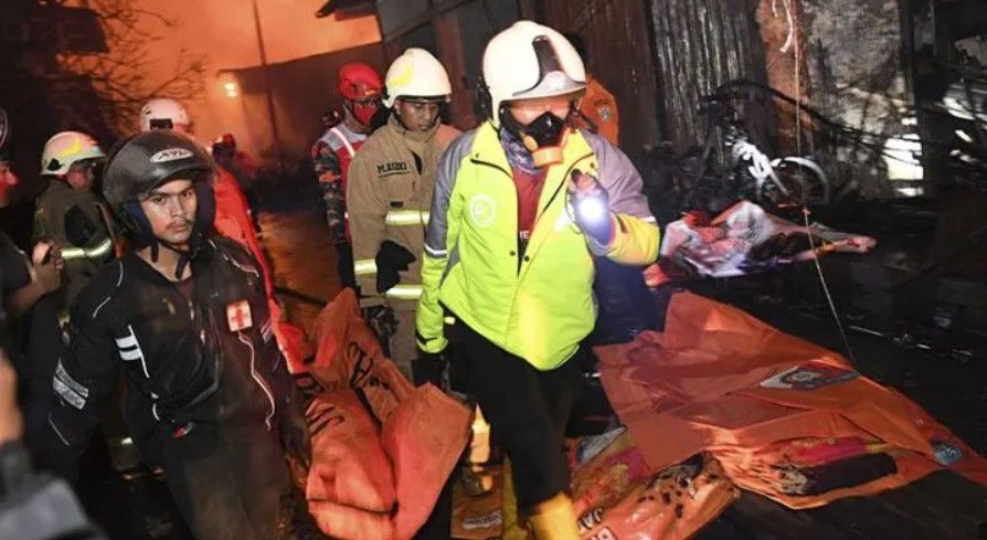 Korban jiwa kebakaran Depo Pertamina Plumpang bertambah jadi 29 orang.