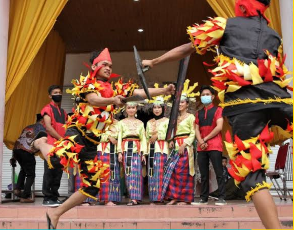 Tari Umoara khas Suku Tolaki, Konawe, Sulawesi Tenggara