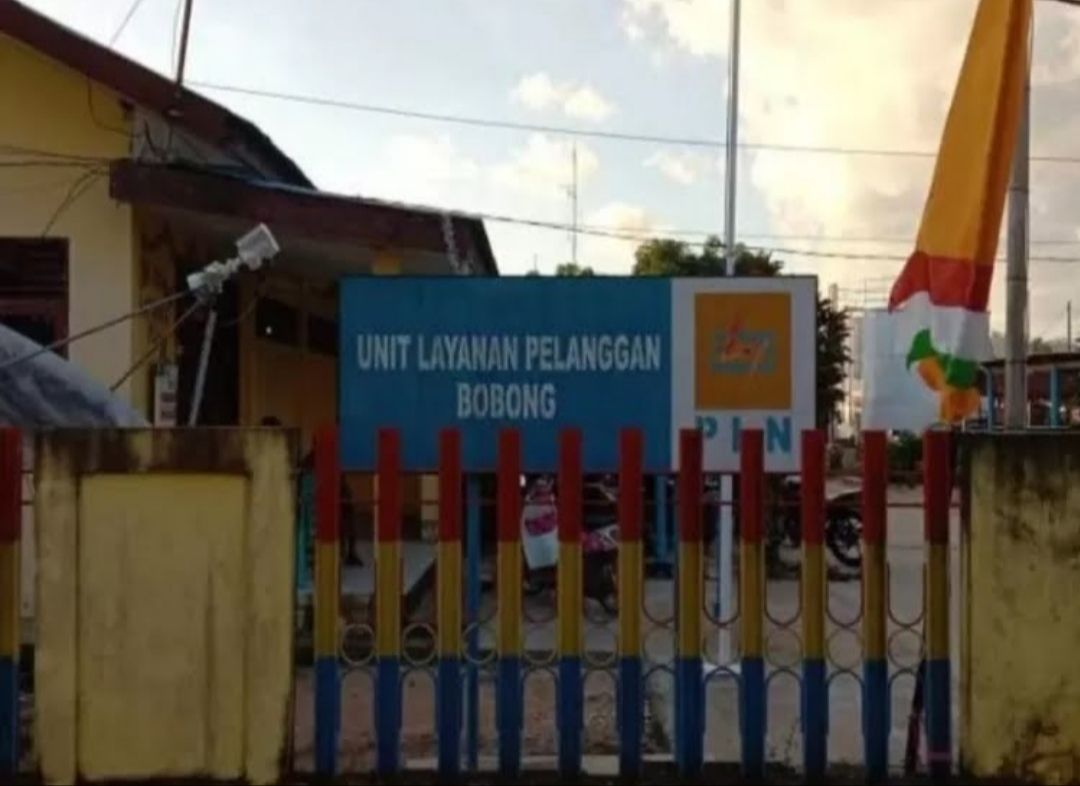 Kantor PLN ULP Bobong, di Kabupaten Pulau Taliabu, Maluku Utara