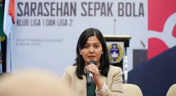 Wakil Ketua Umum PSSI, Ratu Tisha D ketika beri keterangan kepada awak media dari hasil Sarasehan Sepak Bola yang berlangsung di Surabaya, Sabtu 05 Maret 2023 