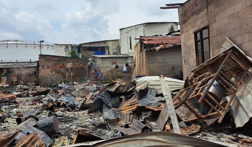 Pasca Kebakaran di Plumpang, Polri Turunkan Personel ke Lokasi Perumahan Warga Korban Kebakaran Plumpang guna cegah penjarahan.