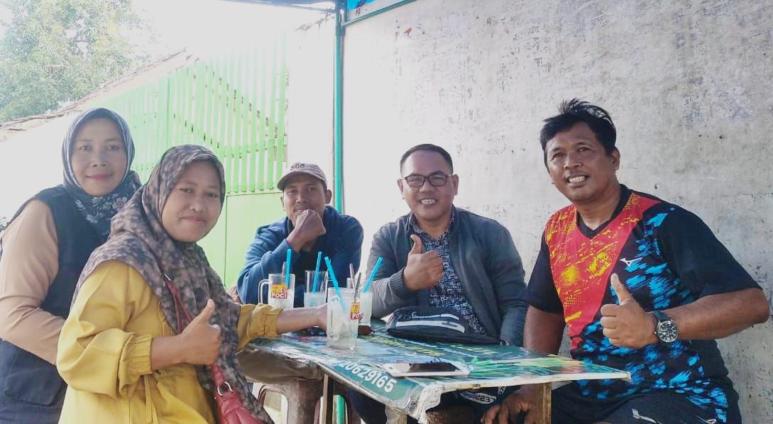 Sebagian penulis Blora saat mendeklarasikan Satupena setempat, di Rumah Makan Bang Diran Blora, Sabtu 04 Maret  2023