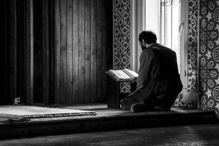 Isi Kandungan Surat Al-Baqarah Ayat 183 Tentang Anjuran Berpuasa Bagi Orang-orang yang Beriman Arab, Latin dan Artinya