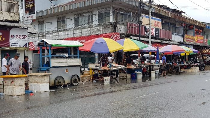 Dampak banjir, sejumlah pedagang Pasar Babi sementara pindah lokasi berjualan 
