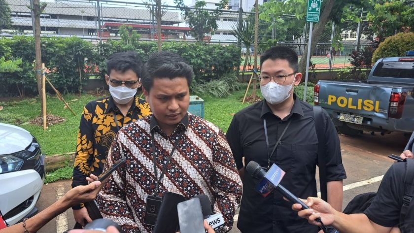 Kuasa hukum dari AG, Mangatta Toding Allo mendatangi Polda Metro Jaya.