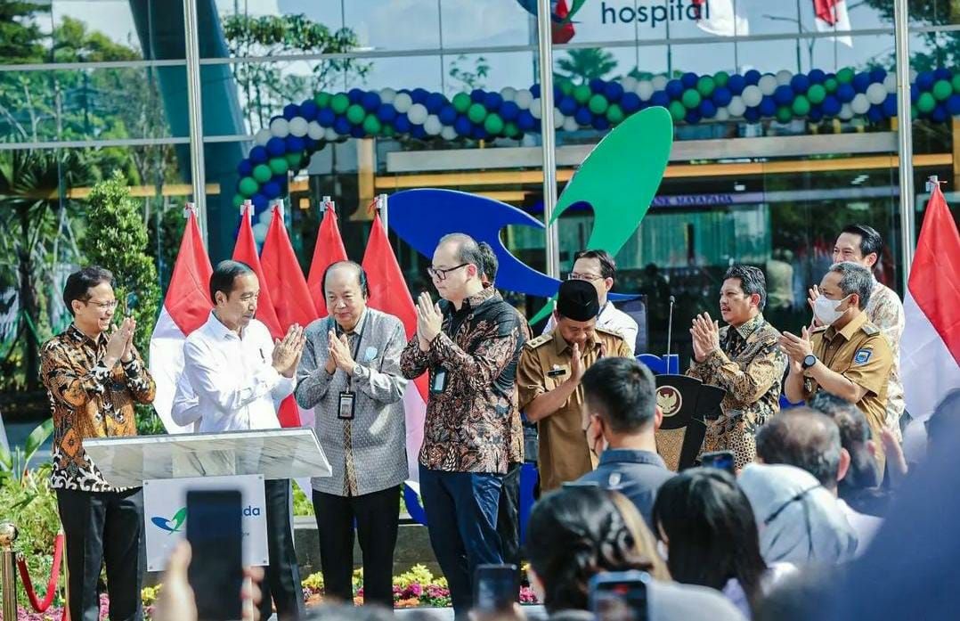 Deskripsi: RS Mayapada yang baru diresmikan Presiden Jokowi di Bandung merupakan milik Dato Sri Tahir, konglomerat Mayapada Grup