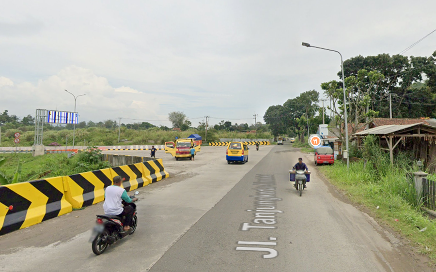Suasana gerbang tol Cimalaka jalan tol Cisumdawu, Sumedang.