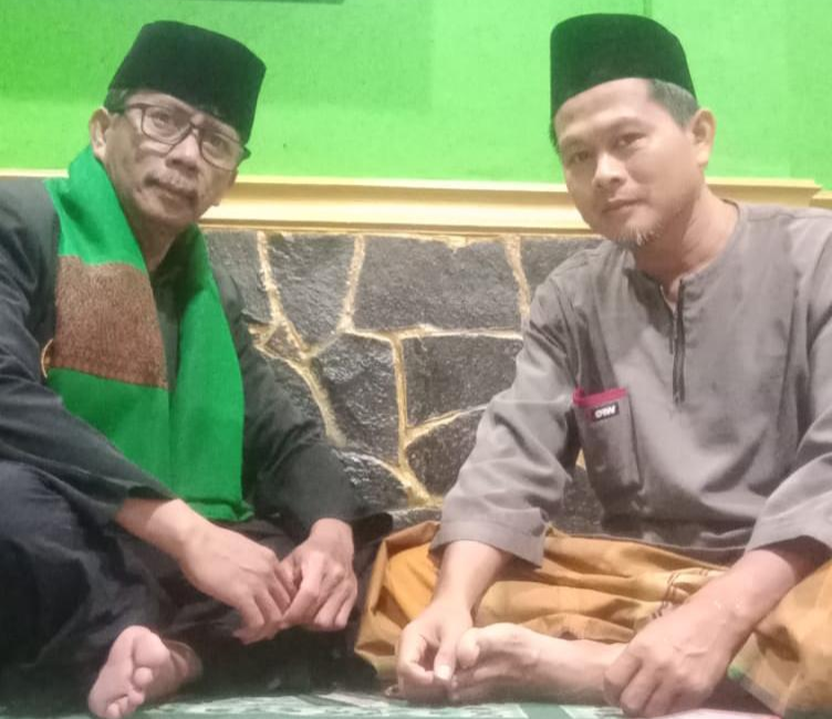 Ketua DPD Papag Setra Indonesia Kabupaten Pandeglang, Mas Dewo Kuncoro bersama calon pengurus