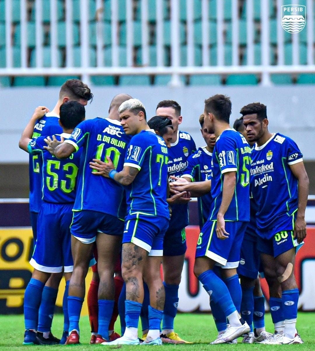 SEDANG BERLANGSUNG, Live Streaming Persib Bandung vs Persik BRI Liga 1, Langsung Nonton Di Sini.