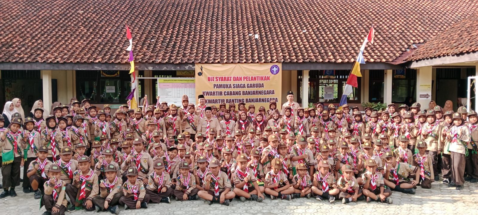 Sedikitnya 143 peserta didik dari sembilan Gugus Depan di Kwarran Banjarnegara dikukuhkan menjadi Pramuka Garuda