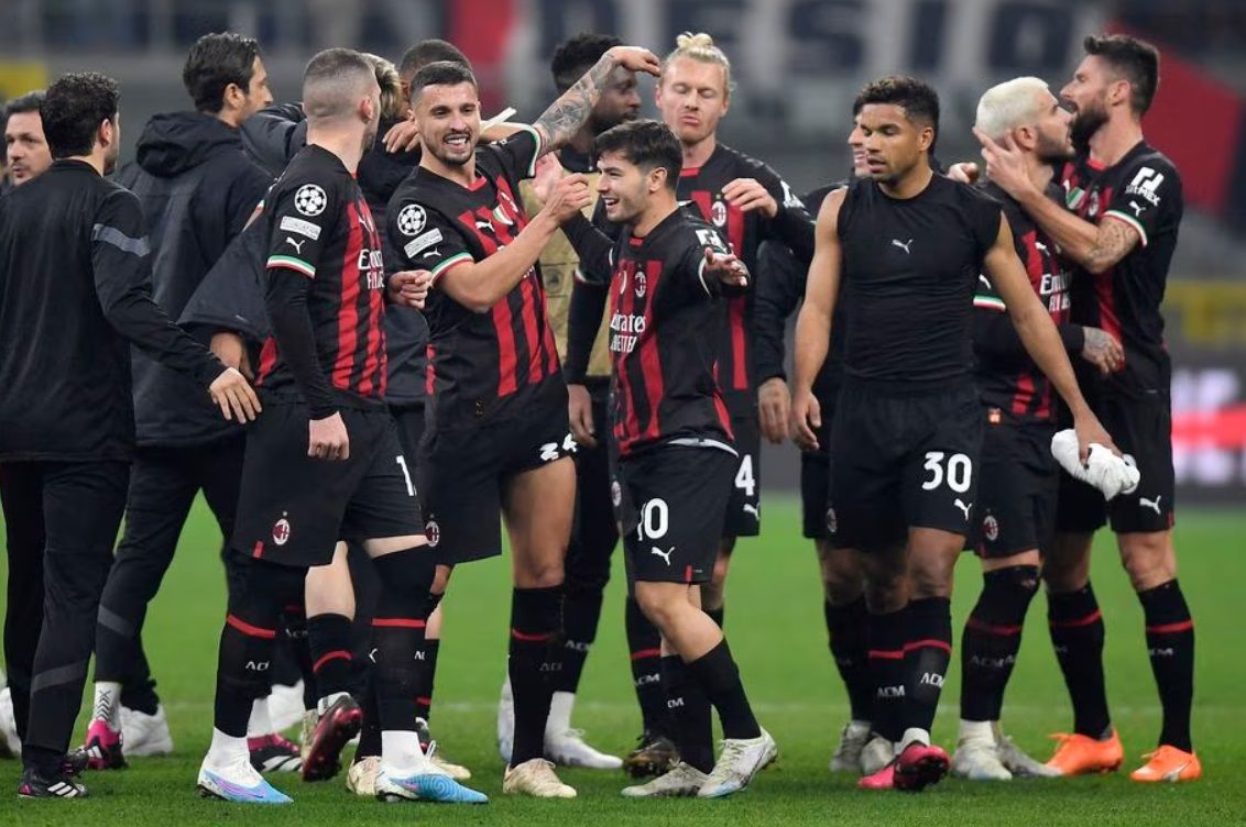 Berikut delapan tim yang berhasil maju ke babak 8 besar UCL musim ini, mulai dari AC Milan hingga Chelsea.*