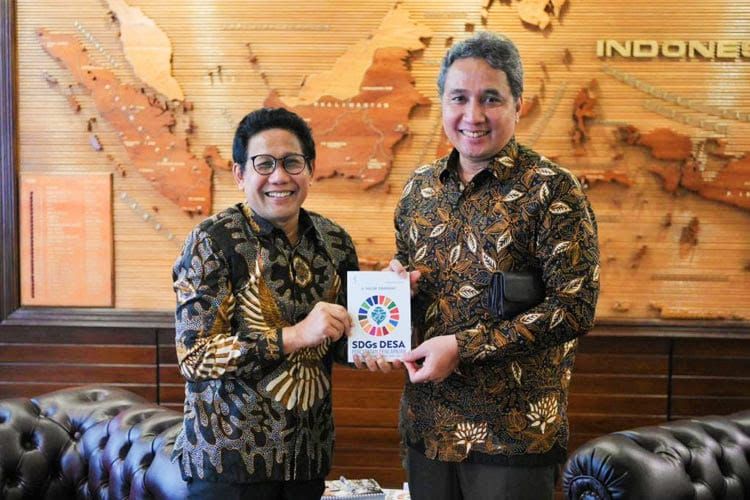 Mendes PDTT Abdul Halim Iskandar menerima kunjungan kerja Dirjen Kebudayaan Kemendikbud Ristek Hilmar Farid..