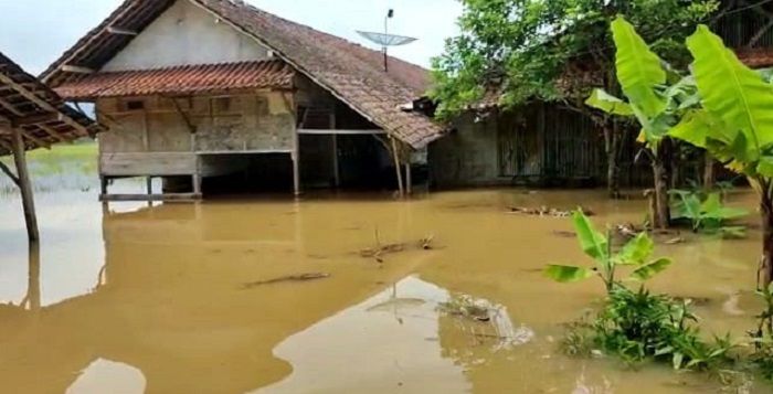 Banjir di Desa Tanjungsari Kecamatan Sukaresik Kabupaten Tasikmalaya.*/kabar-priangan.com/Istimewa