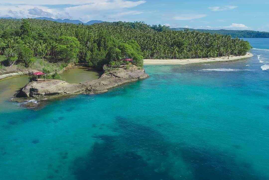 Wisata Pantai Tanjung Woka bak Tanah Lot di Bali