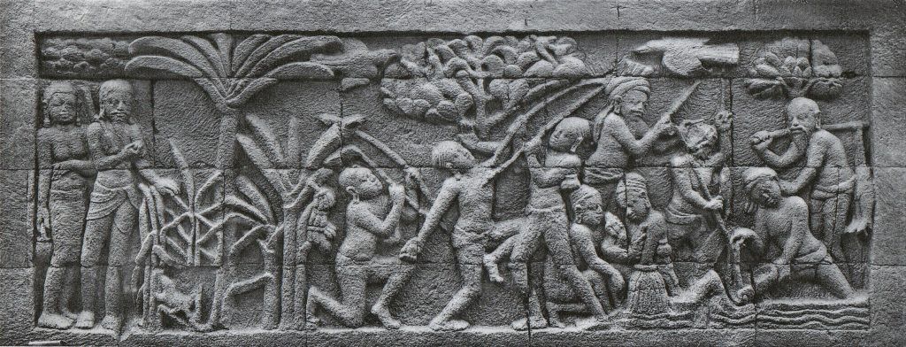 Relief Karmawibhangga Panil No. 118, menggambarkan kehidupan masyarakat Jawa kuno sebagai petani, pemburu, dan nelayan