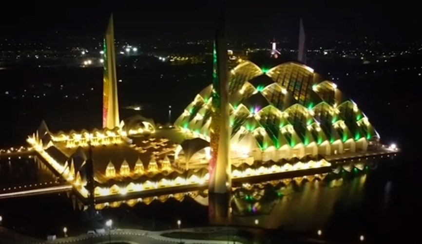 Masjid Raya Al Jabbar, rekomendasi masjid estetik untuk ibadah dan ngabuburit Ramadhan 2023 di Jawa Barat