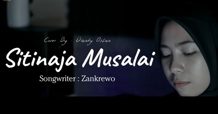 Chord gitar dan lirik lagu Bugis populer berjudul Sitinaja Musalai oleh Dianty Oslan, dengan penggalan lirik 'Sittinaja memengnga mupaddua' ciptaan Zankrewo.