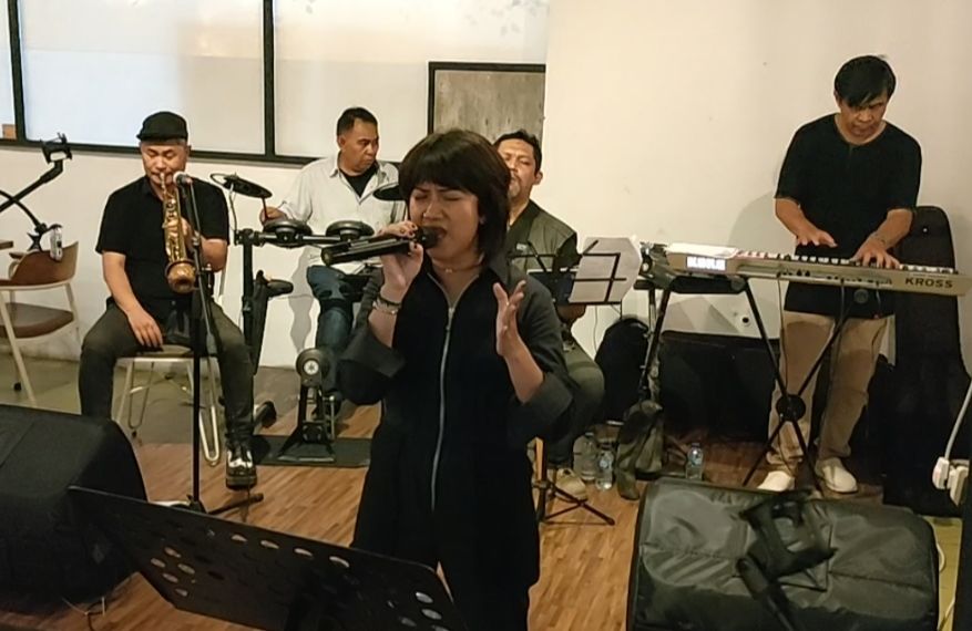 Penampilan Troya Band di Laca Music Night, Sunday Jazz, Minggu, 12 Maret 2023
