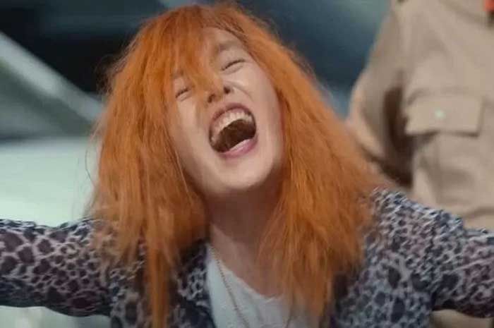 Adegan Jung Mi Hee dan Moon Dong Eun dalam serial The Glory season 2