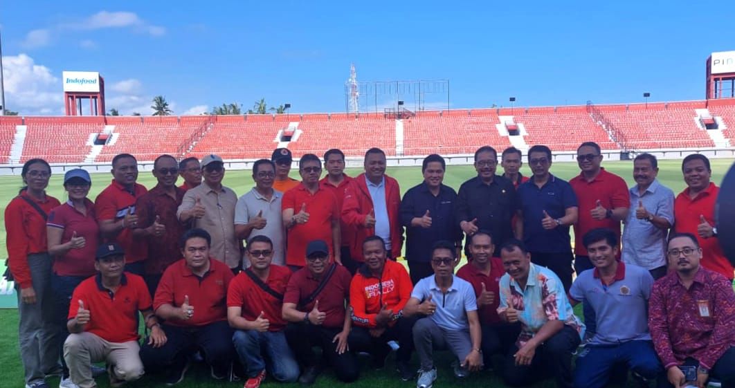 Ketum PSSI, Erick Thohir meninjau Stadion I Wayan Dipta Gianyar Bali pada 12 Maret 2023 menjelang perhelatan Piala Dunia U-20.