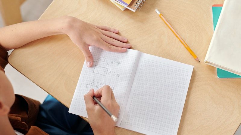 Soal Ujian Sekolah Matematika Kelas 9 Lengkap dengan Kunci Jawaban dan Pembahasan/ Caranya  (Bagian II)