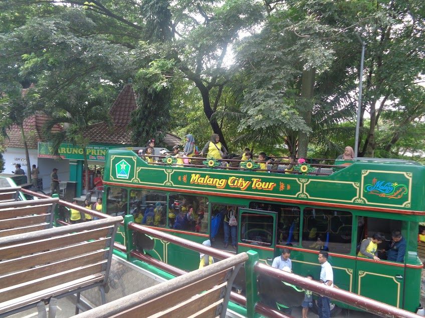 Bus Macito atau Malang City Tour