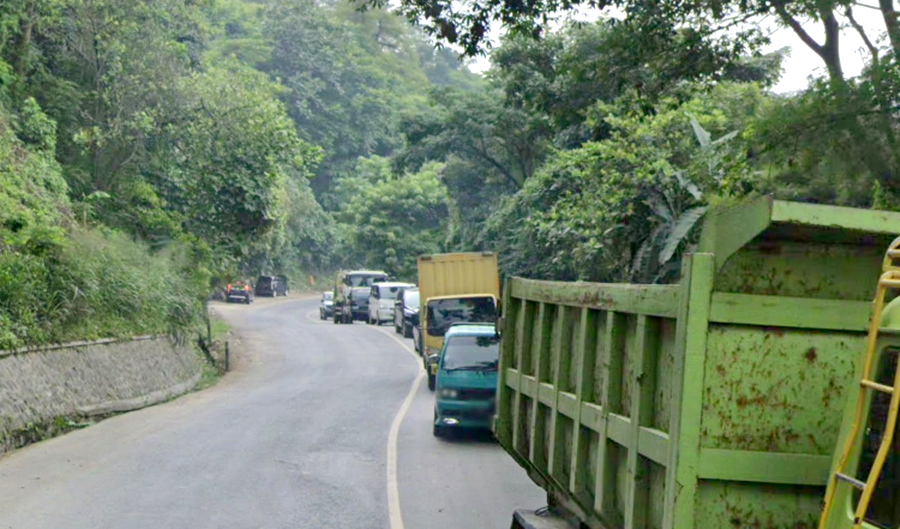 Kondisi kemacetan di jalur Padalarang, Kabupaten Bandung Barat (KBB), dan rencana jalan tol Padalarang-Cianjur.