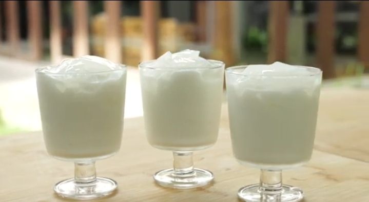Berikut ini resep Coconut Milkshake ala Chef Devina Hermawan yang cocok untuk dijadikan ide takjil