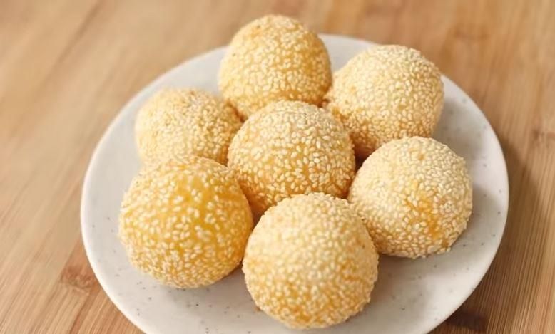 Inilah Resep Onde-Onde Telur Asin dilengkapi cara Membuatnya yang Sederhana dan Sudah Banyak yang Mencobanya