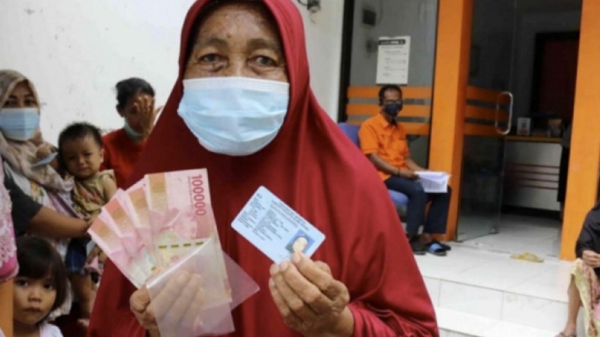 Ilustrasi Daftar Sekarang! Ada BLT Rp700.000 Cair Bulan Ramadhan 2023 Bagi Pemilik NIK E-KTP, Begini Caranya