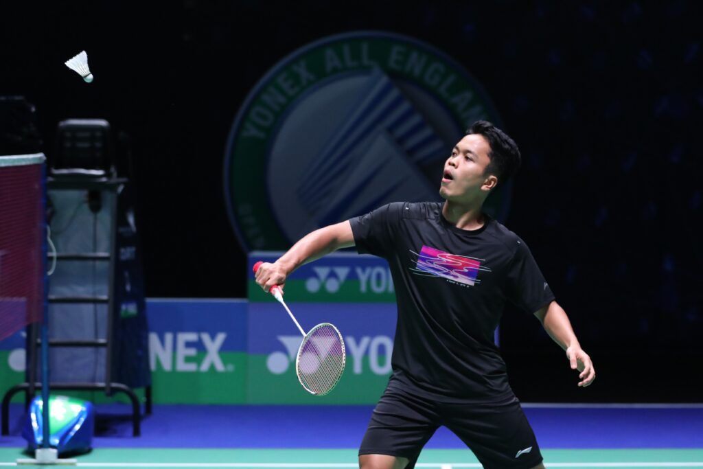 Anthony Sinisuka Ginting saat berlatih untuk mempersiapkan diri dalam turnamen All England 2023.