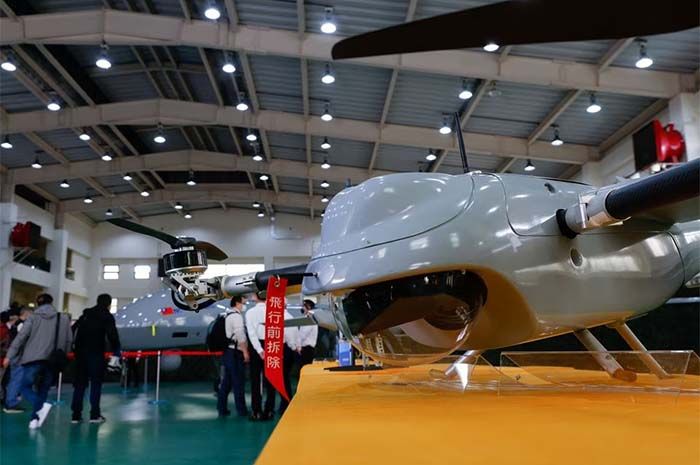 Sebuah pemandangan menunjukkan UAV Cardinal III yang dipamerkan saat Kementerian Pertahanan Taiwan memamerkan drone yang dikembangkan di dalam negeri kepada media di Taichung, Taiwan 14 Maret 2023.