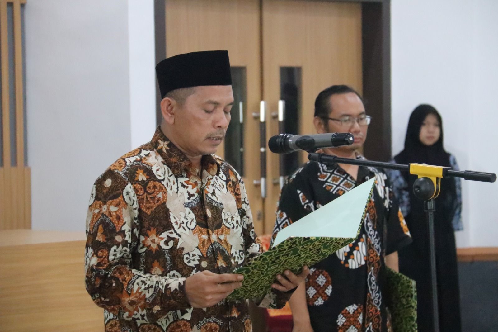 Rektor IAIN Syekh Nurjati Cirebon, H Aan Jaelani, melantik kabinet baru.