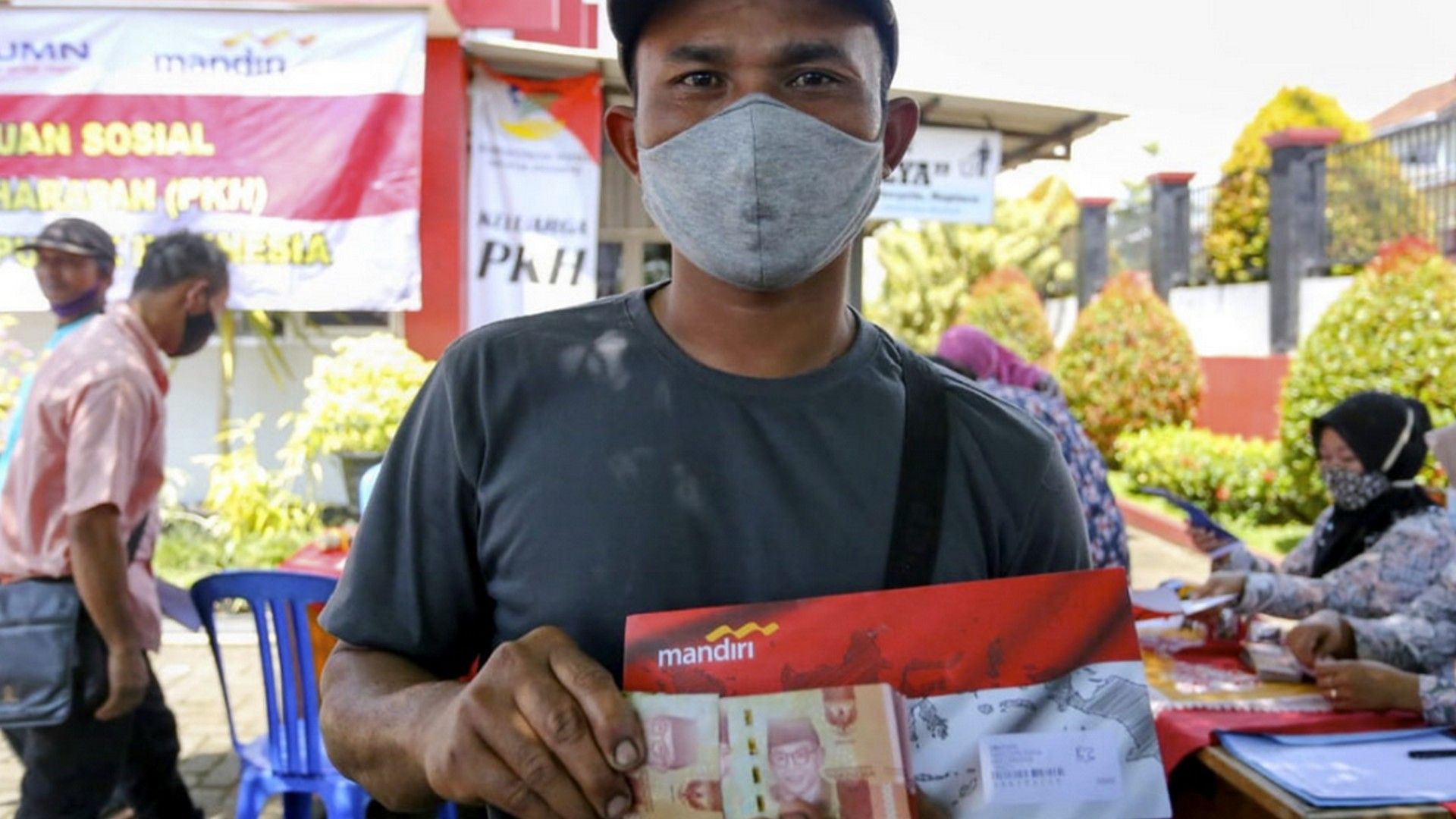 Cek bansos online dengan login cekbansos.kemensos.go.id dan ini besaran bantuan PKH 2023 yang diterima.