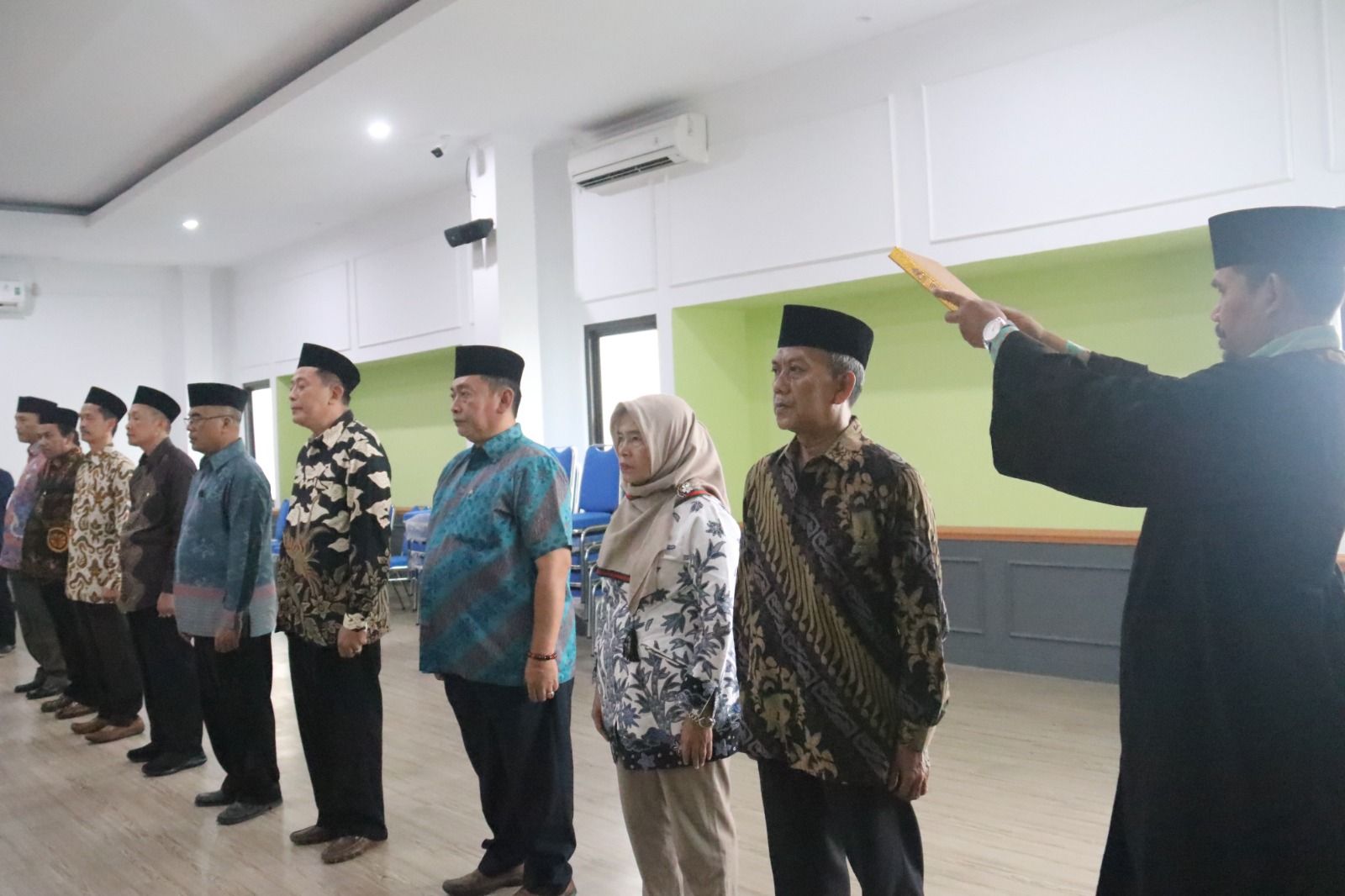 Prosesi pelantikan kabinet baru di IAIN Syekh Nurjati Cirebon.