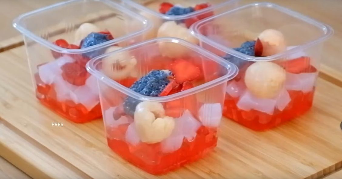 Resep Strawberry Leci Yogurt Milk. Ini Ide Usaha Ramadhan 2023, Resep Minuman Segar untuk Buka Puasa, Mudah dan Murah...