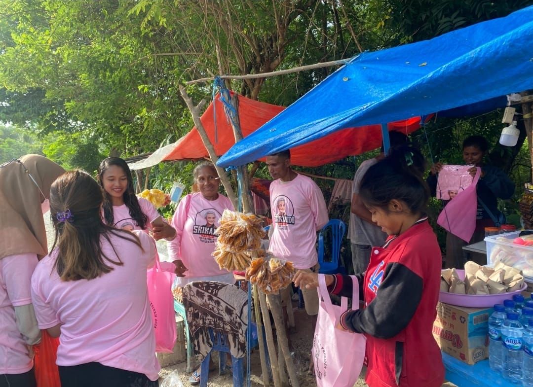 Srikandi Ganjar Nusa Tenggara Timur Salurkan Bantuan untuk Korban Bencana Longsor di Takari