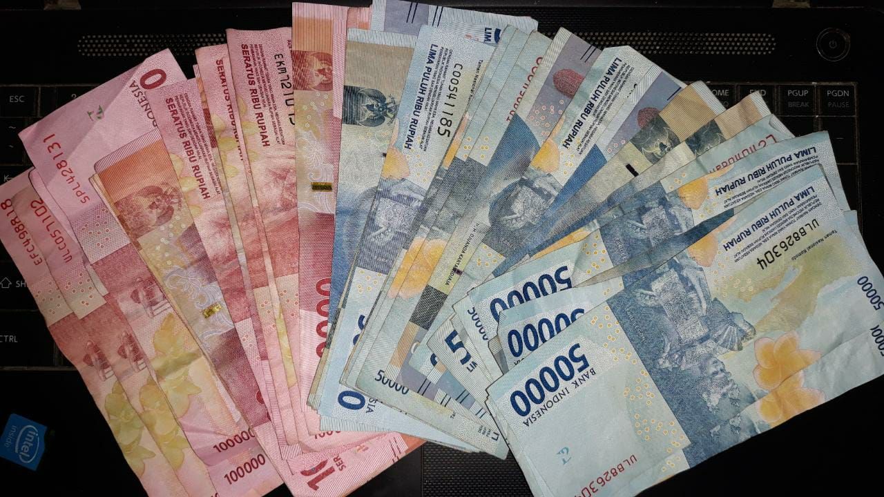 Ilustrasi 10 Pekerjaan yang cocok untuk Mahasiswa dan raup jutaan rupiah