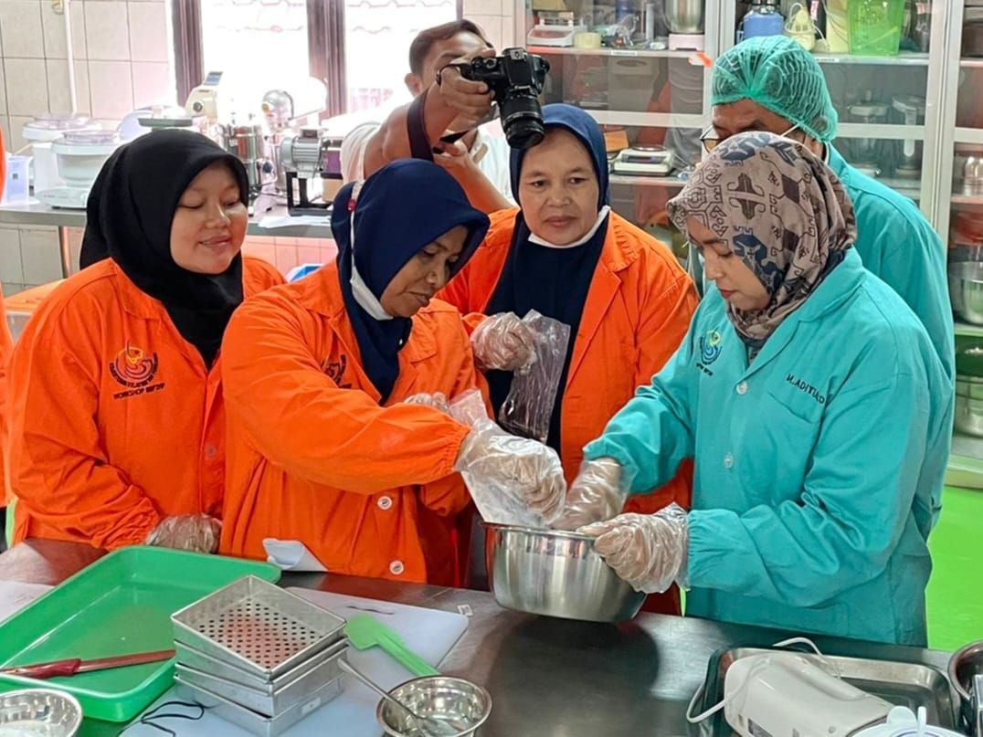 Dinas Perikanan (Diskan) Kabupaten Tangerang menggelar pelatihan Diversifikasi Olahan Ikan 